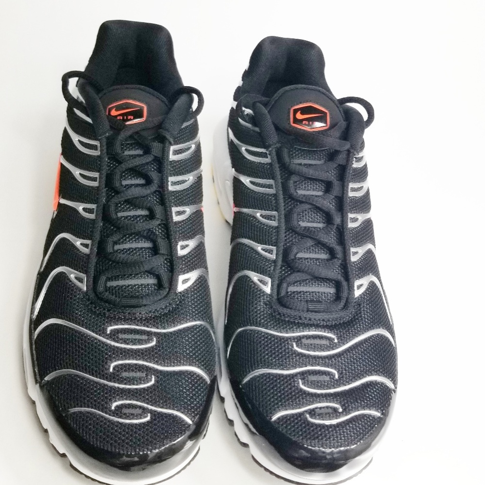 Nike Air Max Plus TN SE Tuned - Picture 2 of 4